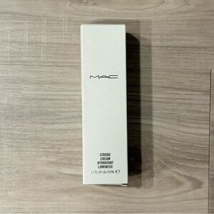 MAC Cosmetics Strobe Cream Goldlite- Cream